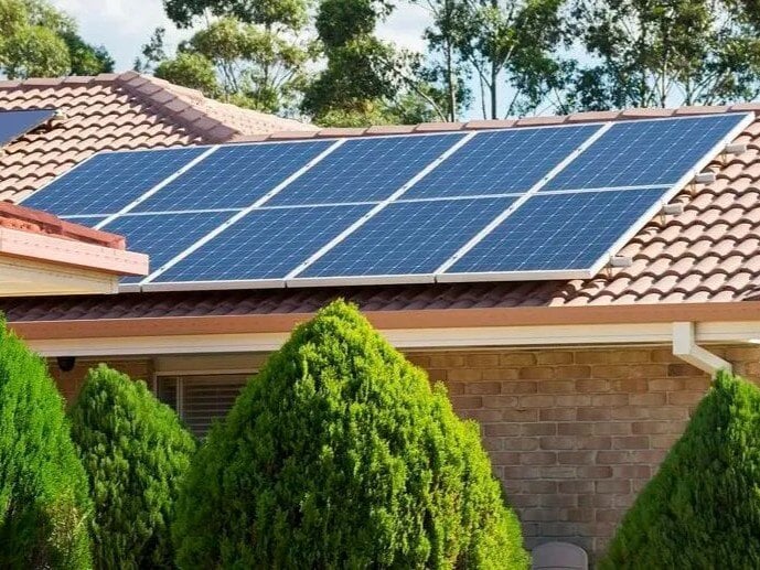 Solar Inverter for Home 101: Green Energy Solutions